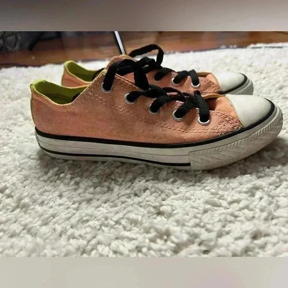 Lot of 2 Size 13 Low Top Chuck Taylor All Star Converse